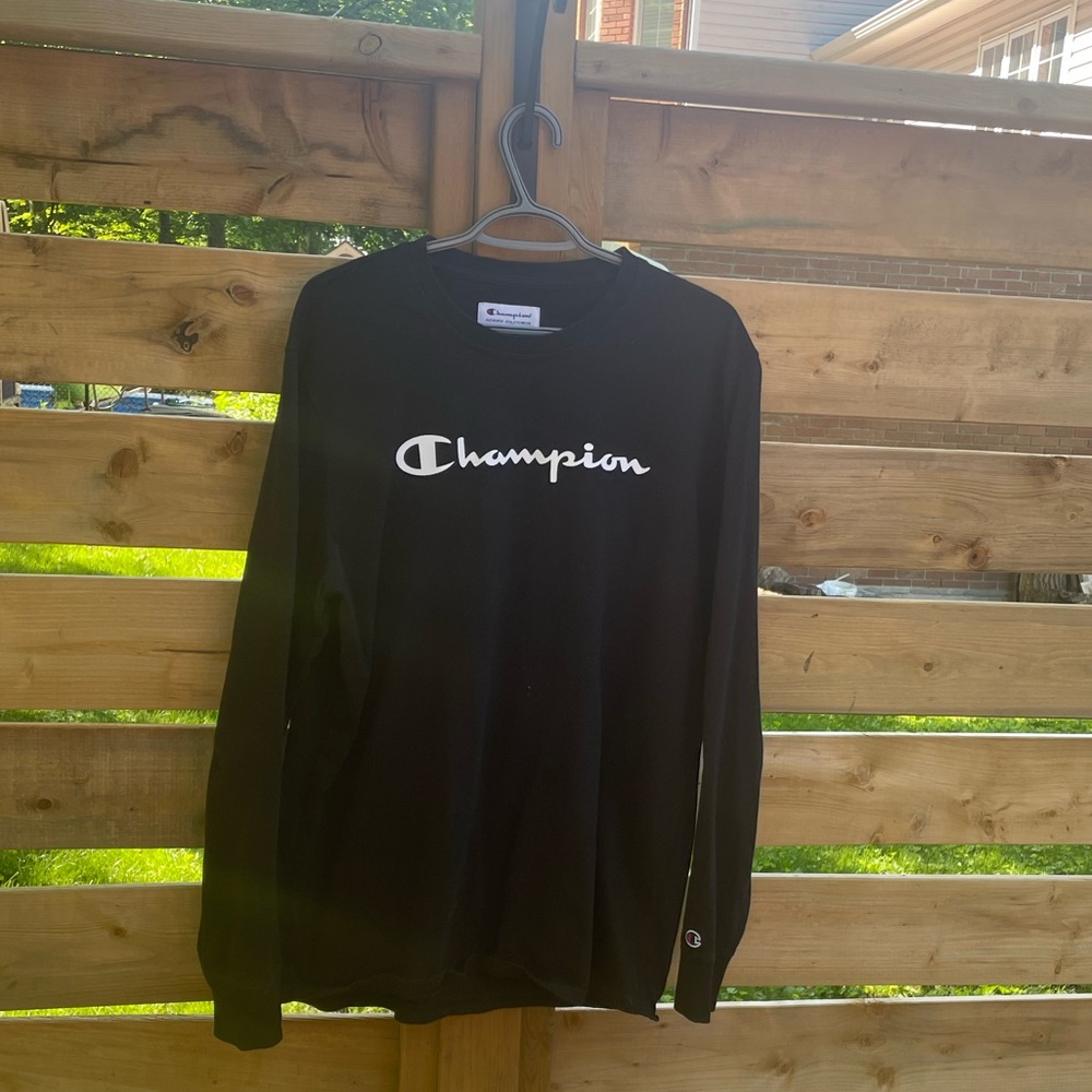 Black champion longsleeve